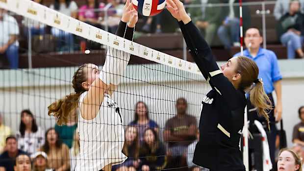 Archbishop Mitty vs Saint Francis September 27, 2023 Photo-Jim Malone63
